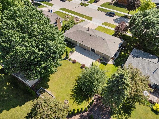 901 CAROL LYNN DRIVE, Little Chute, WI 54140