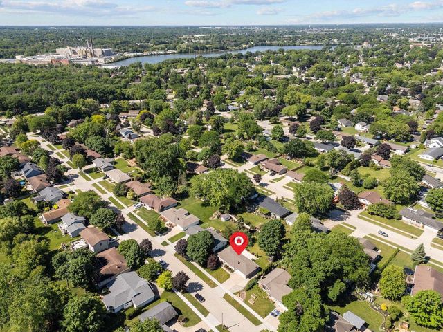 901 CAROL LYNN DRIVE, Little Chute, WI 54140