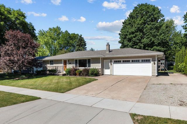 901 CAROL LYNN DRIVE, Little Chute, WI 54140