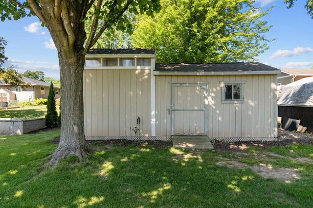 901 CAROL LYNN DRIVE, Little Chute, WI 54140