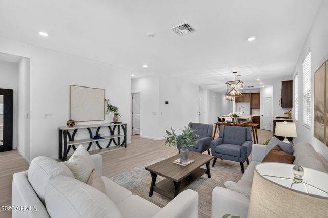 33908 N BEEBLOSSOM Trail, San Tan Valley, AZ 85144
