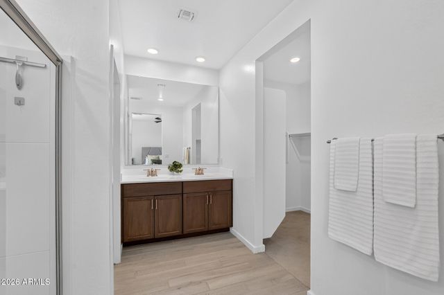 33908 N BEEBLOSSOM Trail, San Tan Valley, AZ 85144