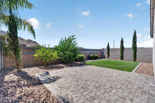33908 N BEEBLOSSOM Trail, San Tan Valley, AZ 85144