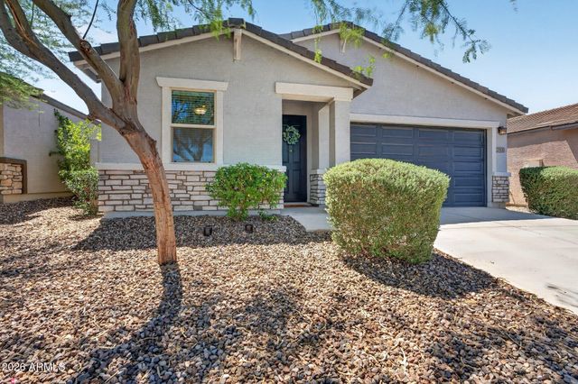 33908 N BEEBLOSSOM Trail, San Tan Valley, AZ 85144