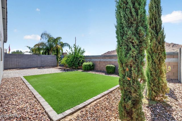 33908 N BEEBLOSSOM Trail, San Tan Valley, AZ 85144