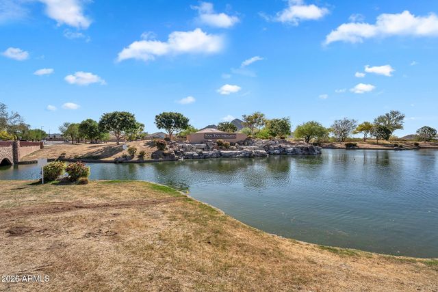 33908 N BEEBLOSSOM Trail, San Tan Valley, AZ 85144