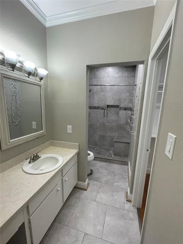 5000 Milwee Street 28, Houston, TX 77092