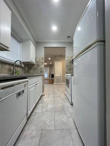 5000 Milwee Street 28, Houston, TX 77092