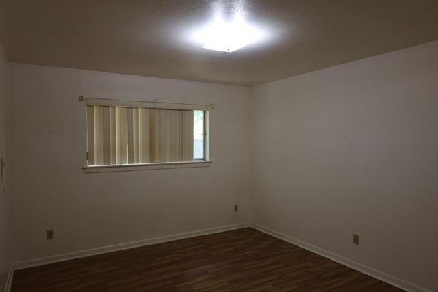 700 Hollybrook Dr, Longview, TX 75605