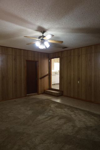 700 Hollybrook Dr, Longview, TX 75605