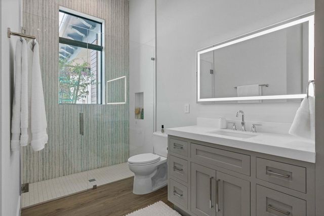 712 Lakeside Circle, North Palm Beach, FL 33408