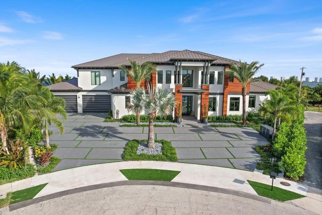 712 Lakeside Circle, North Palm Beach, FL 33408