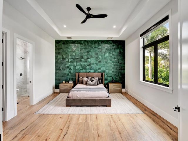 712 Lakeside Circle, North Palm Beach, FL 33408