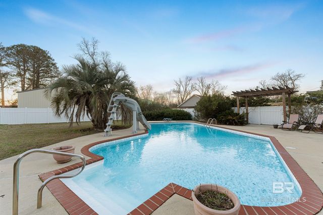 124 Main Street, Monroeville, AL 36460