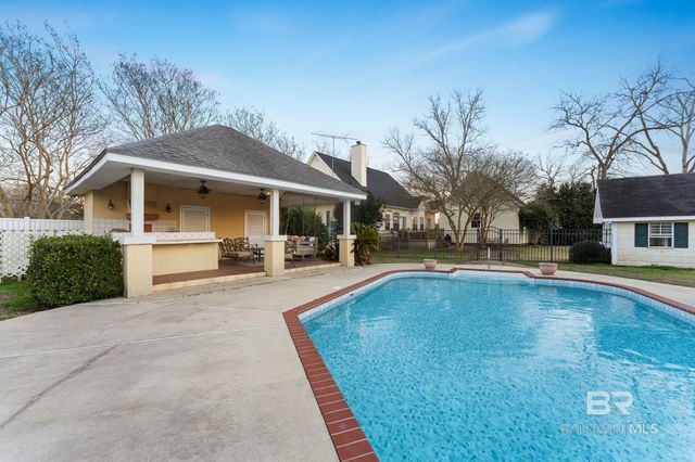 124 Main Street, Monroeville, AL 36460