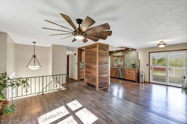 7545 Wadsworth Road, Medina, OH 44256