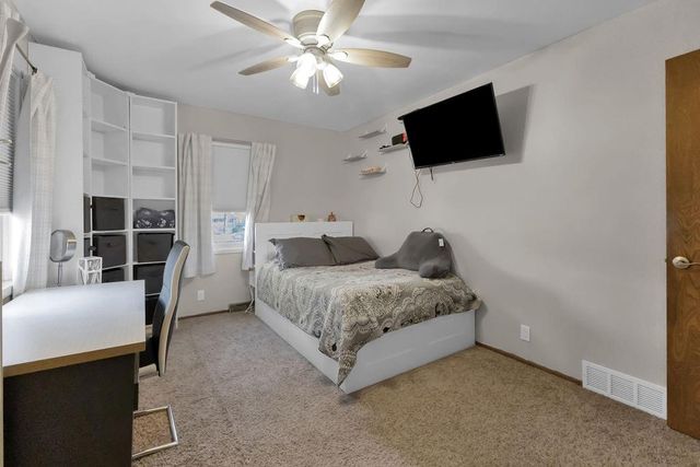 75 Myrna Circle, St Joseph, MO 64506