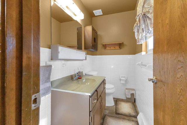 75 Myrna Circle, St Joseph, MO 64506