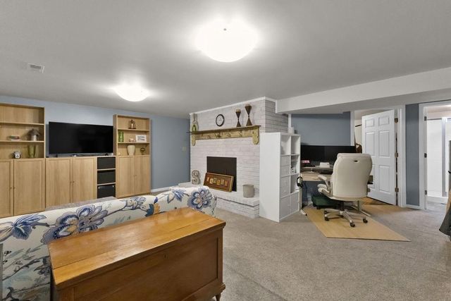 75 Myrna Circle, St Joseph, MO 64506