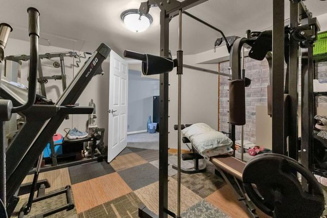 75 Myrna Circle, St Joseph, MO 64506