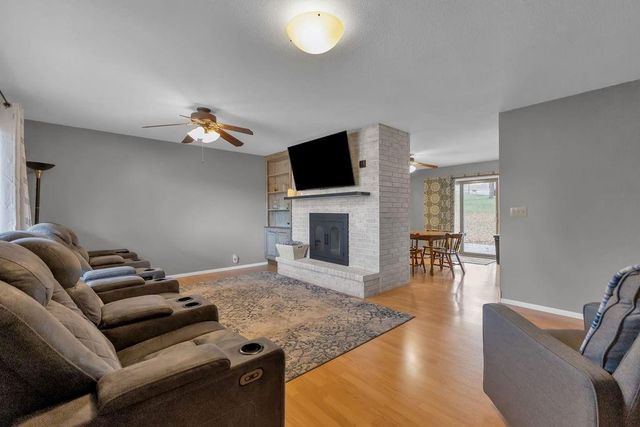 75 Myrna Circle, St Joseph, MO 64506