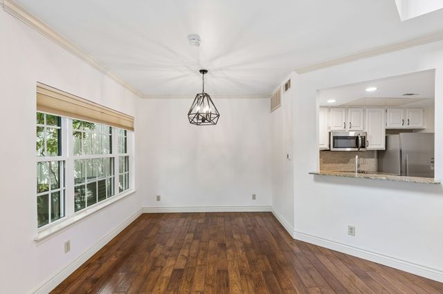 5950 Lindenshire Lane 302, Dallas, TX 75230