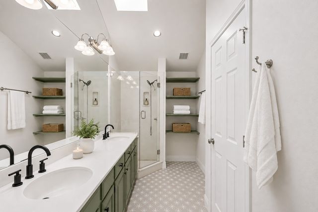 5950 Lindenshire Lane 302, Dallas, TX 75230