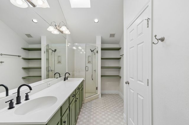 5950 Lindenshire Lane 302, Dallas, TX 75230