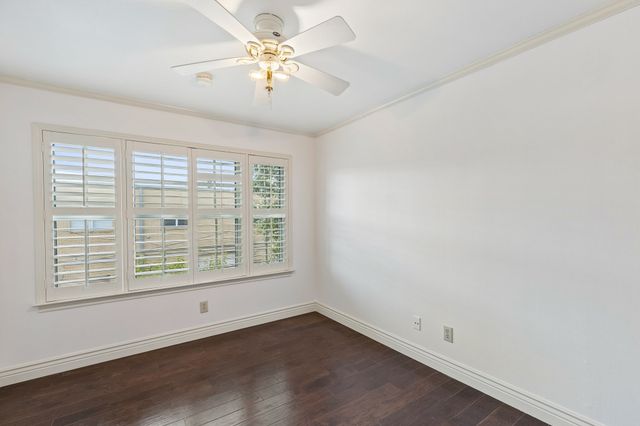 5950 Lindenshire Lane 302, Dallas, TX 75230