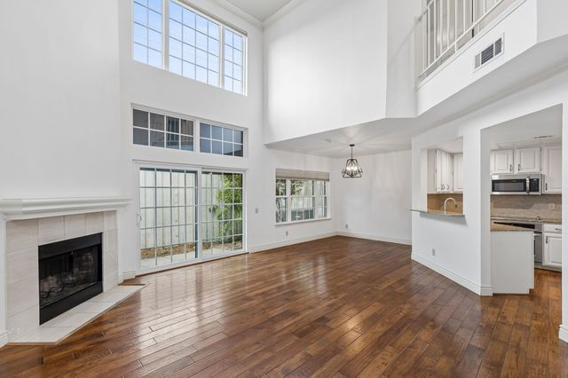 5950 Lindenshire Lane 302, Dallas, TX 75230