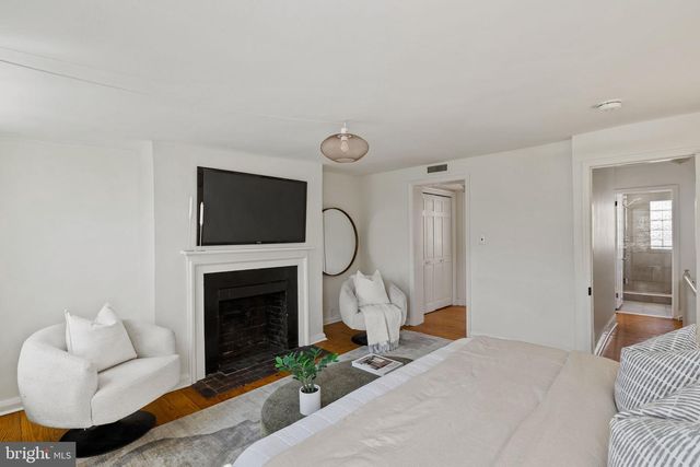 2123 CYPRESS ST, Philadelphia, PA 19103