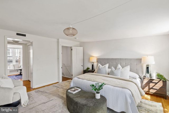 2123 CYPRESS ST, Philadelphia, PA 19103