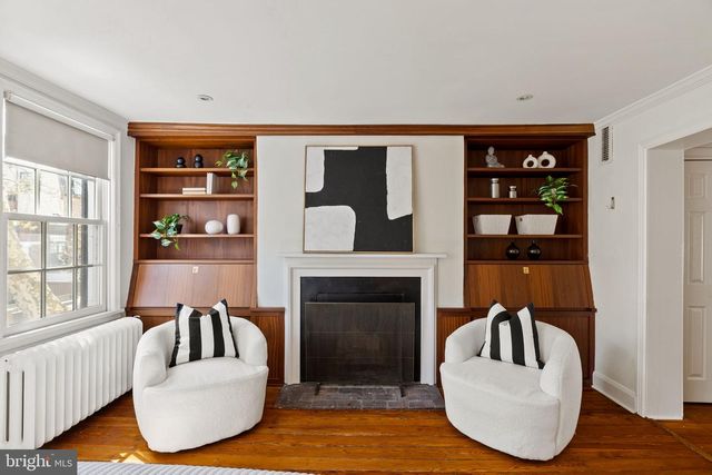 2123 CYPRESS ST, Philadelphia, PA 19103