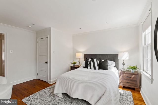 2123 CYPRESS ST, Philadelphia, PA 19103