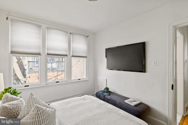 2123 CYPRESS ST, Philadelphia, PA 19103