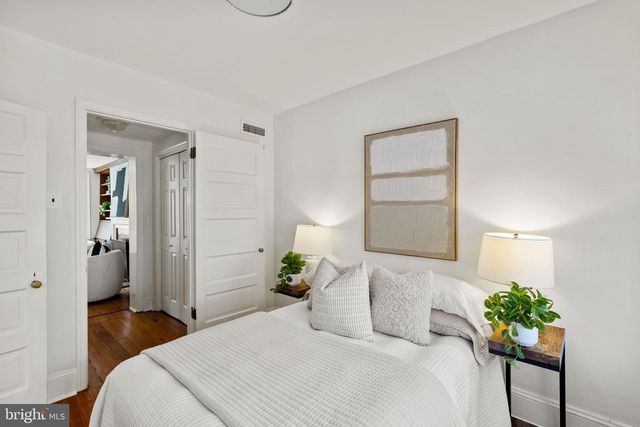 2123 CYPRESS ST, Philadelphia, PA 19103