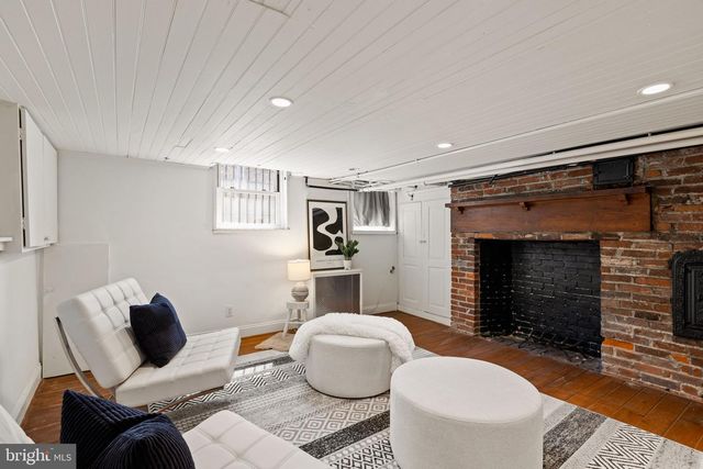 2123 CYPRESS ST, Philadelphia, PA 19103