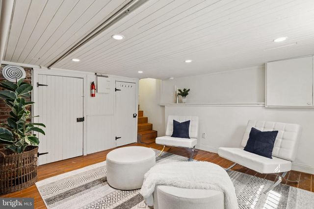 2123 CYPRESS ST, Philadelphia, PA 19103