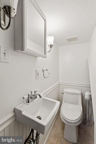 2123 CYPRESS ST, Philadelphia, PA 19103