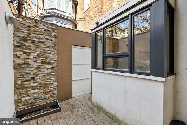 2123 CYPRESS ST, Philadelphia, PA 19103