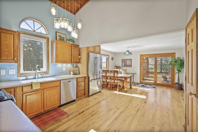 4432 Old Stage Road, Brooklyn, WI 53521