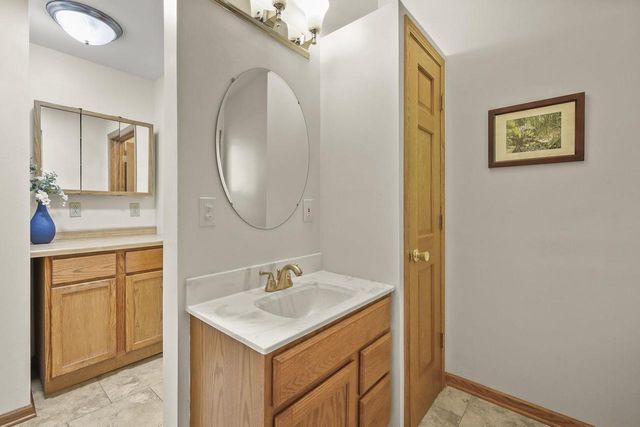 4432 Old Stage Road, Brooklyn, WI 53521