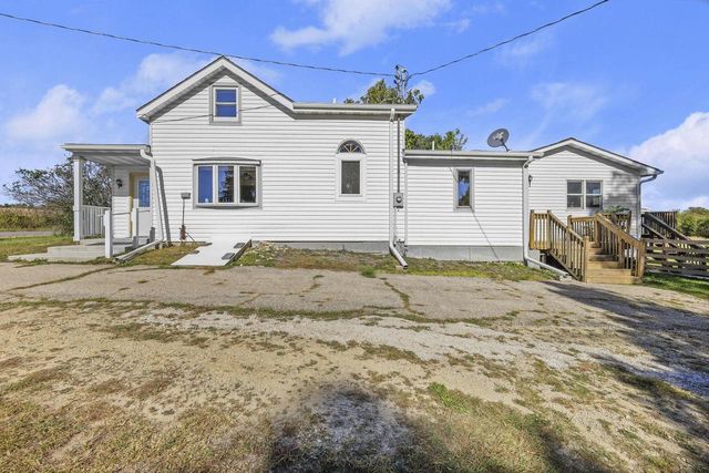 4432 Old Stage Road, Brooklyn, WI 53521