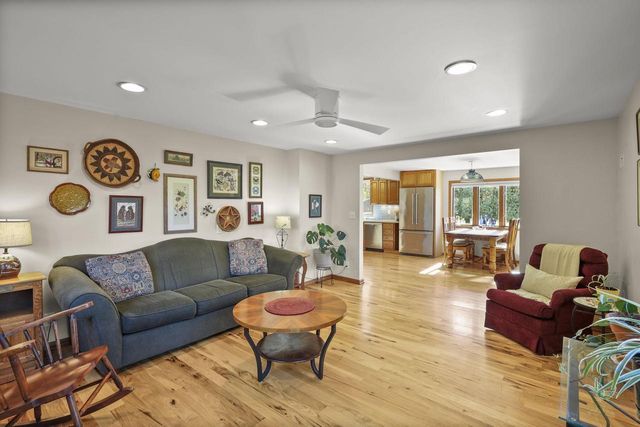 4432 Old Stage Road, Brooklyn, WI 53521