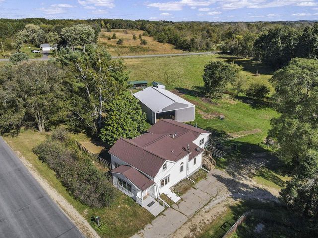 4432 Old Stage Road, Brooklyn, WI 53521