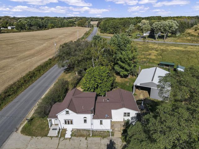 4432 Old Stage Road, Brooklyn, WI 53521