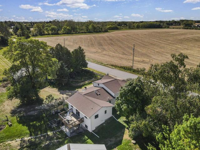 4432 Old Stage Road, Brooklyn, WI 53521