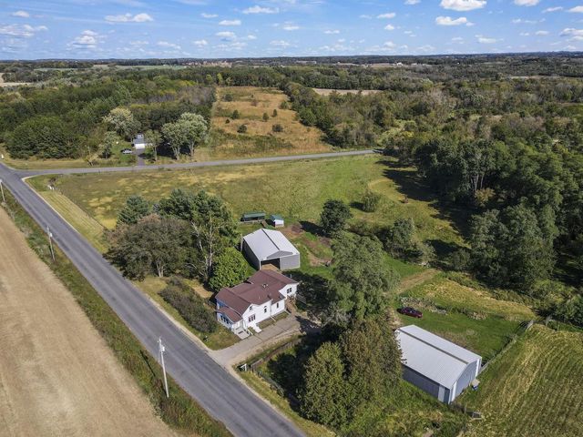 4432 Old Stage Road, Brooklyn, WI 53521