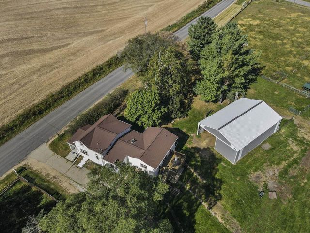 4432 Old Stage Road, Brooklyn, WI 53521