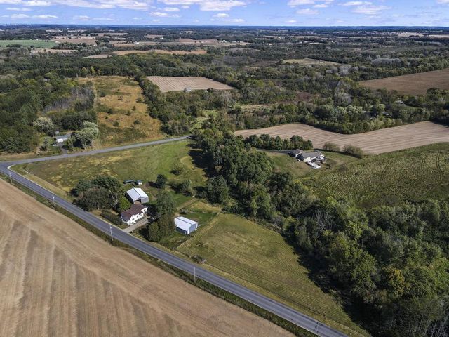 4432 Old Stage Road, Brooklyn, WI 53521